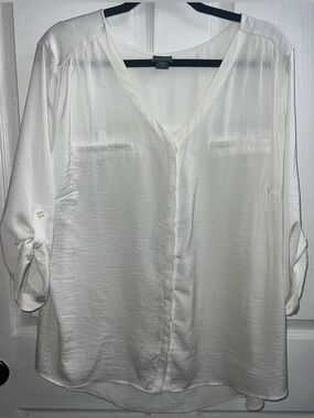 Chico's Cream V-Neck Button-Front Blouse